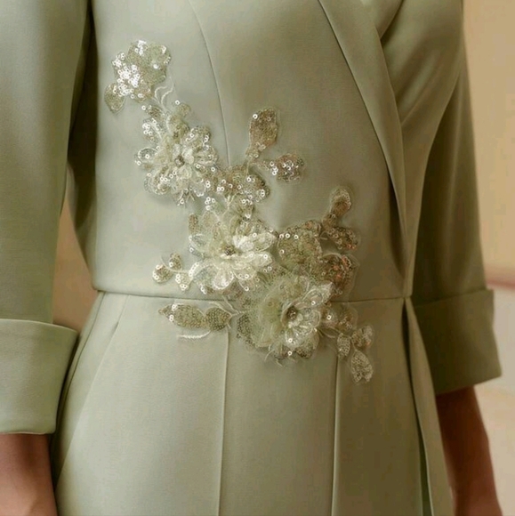 Women's Solid Color Lapel 3/4 Sleeve Wide Leg Elegant Jumpsuit With Applique - Picture 2 of 5